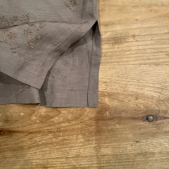 VTG Gap Women’s Neutral Gray Floral Embroidered Linen & Silk Skirt Medium - Picture 8 of 8
